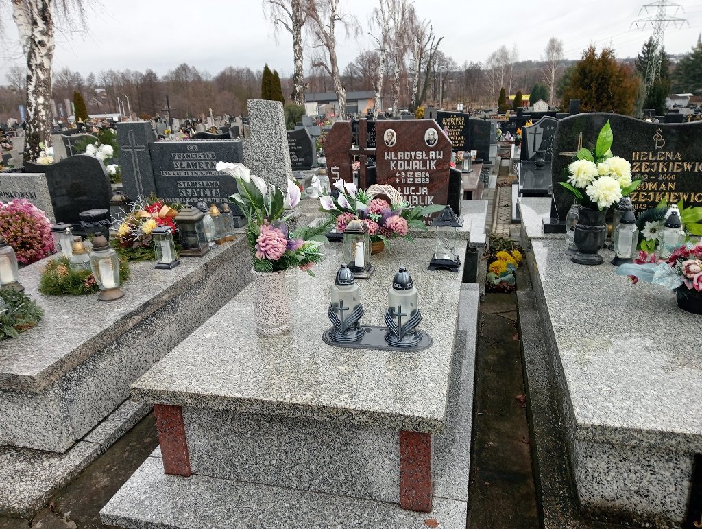 Grób Łucja Kowalik